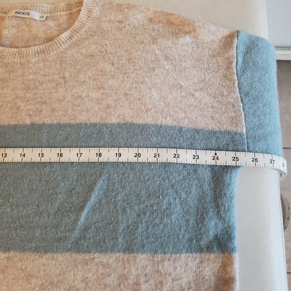 Rickis Sweater size Large - Picture 8 of 9